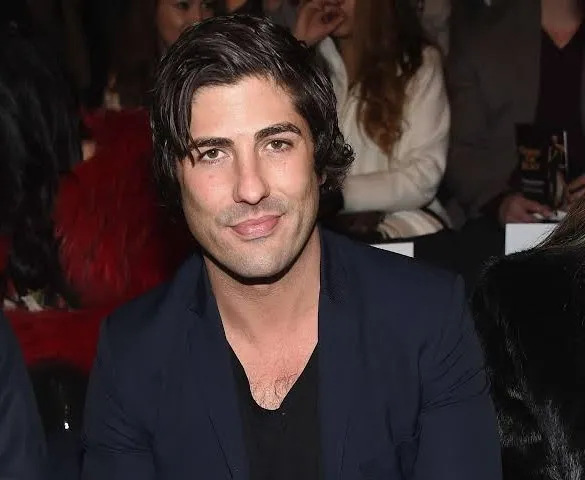 Brandon Davis Socialite